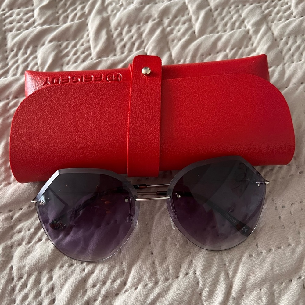 Reaction Sunglasses 😎